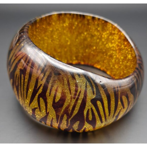 Glittery Yellow Black Tiger Print Asymmetric Lucite Bangle - Picture 8 of 11
